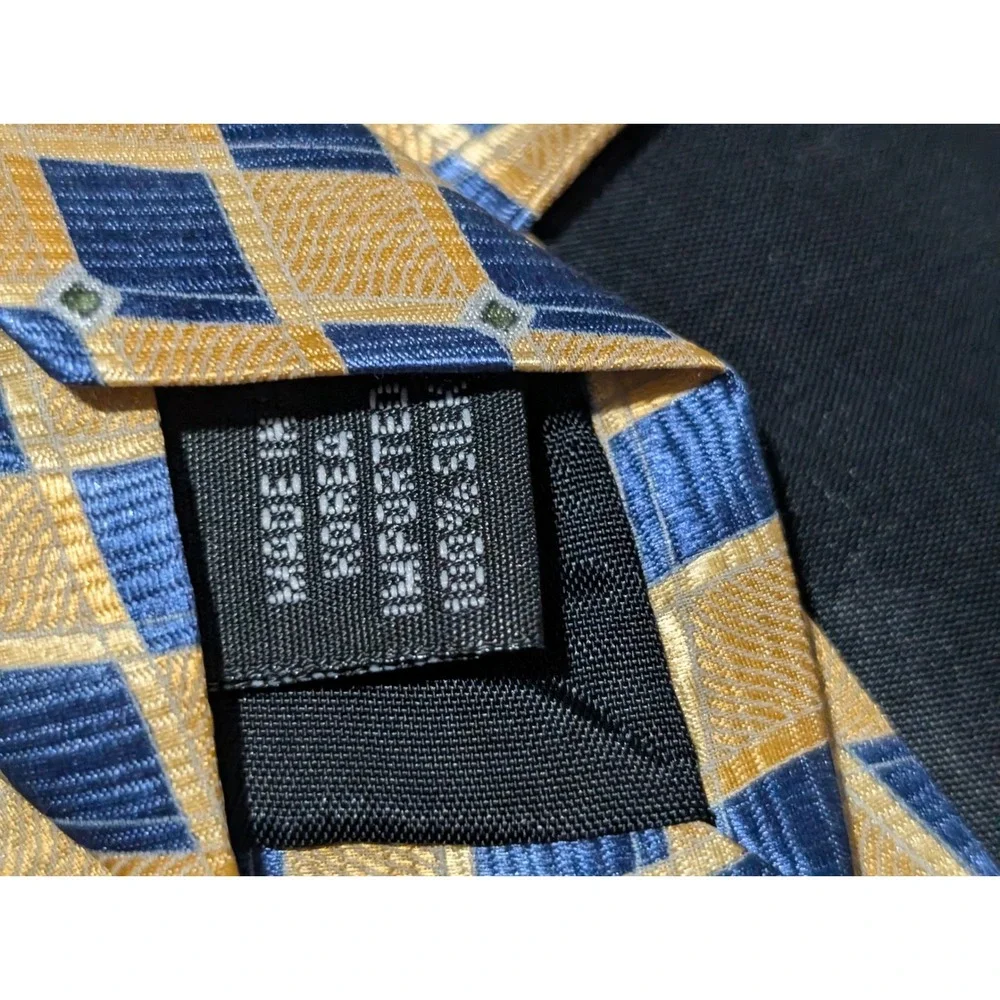 Geoffrey Beene Tie Mens OS Gold Blue Diamond Harlequin 100%‎ Silk Classic Wide